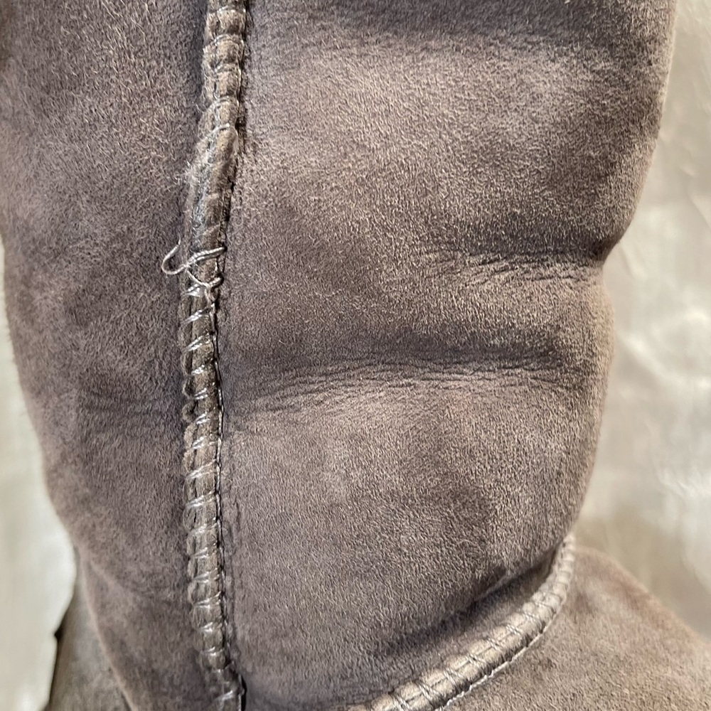 UGG boots Gray tall cuff sheepskin fur Classic winter size 6 fall winter warm - Picture 10 of 11